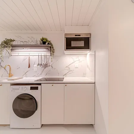 Апартаменты Charming Renovated Pied-a-terre Saxe Gambetta *