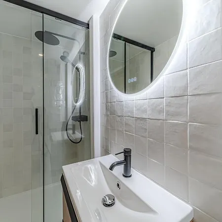 Charming Renovated Pied-a-terre Saxe Gambetta Апартаменты *